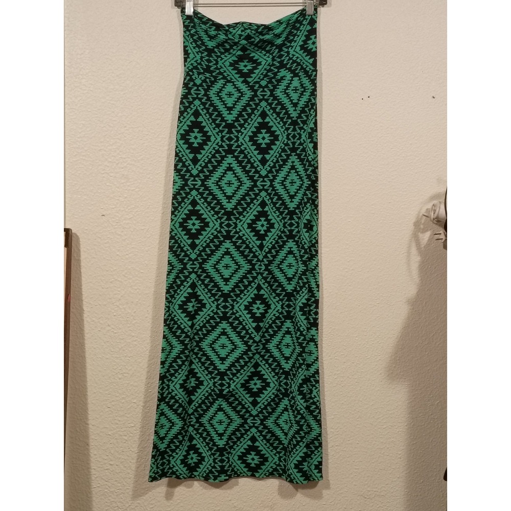 Tovia Stretchy‎ Knit Aztec Boho Southwestern Design Maxi Skirt, Size Medium.